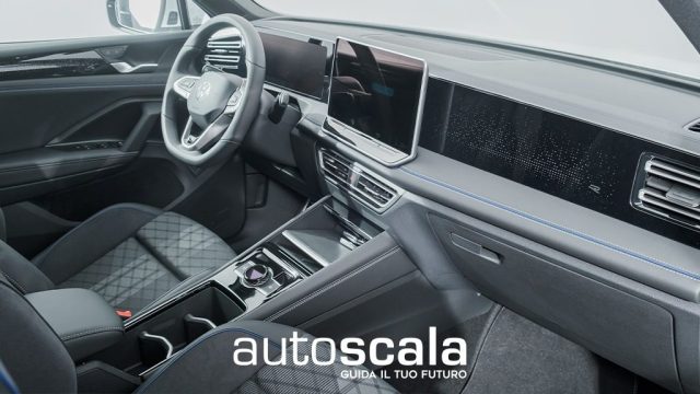 VOLKSWAGEN Tiguan usata, con Tettuccio apribile