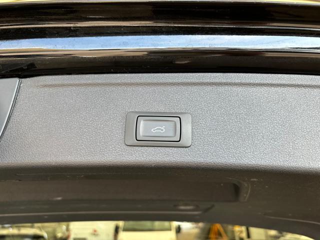AUDI A4 usata, con Fari LED