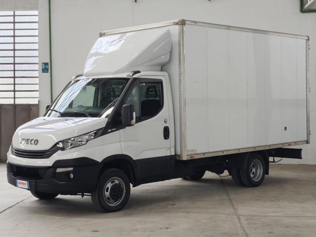 IVECO Daily usata, con Autoradio