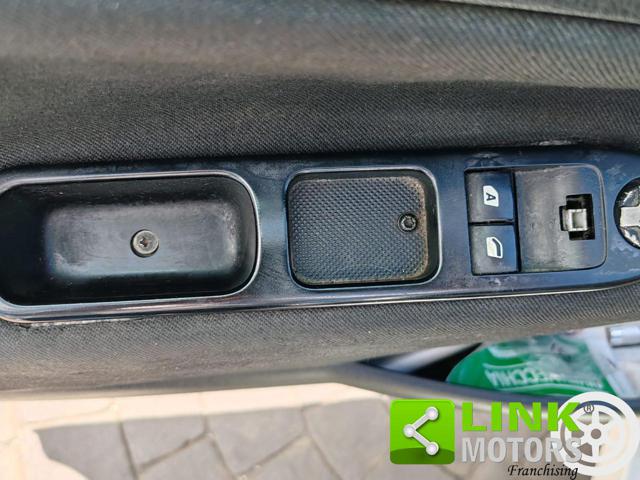 PEUGEOT 207 usata, con Airbag testa