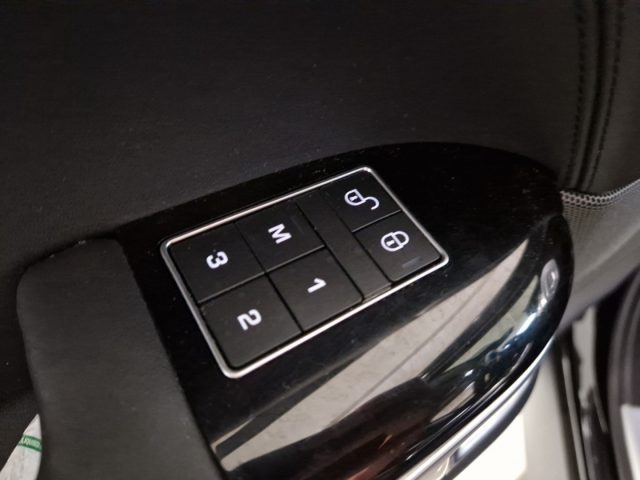 LAND ROVER Range Rover Sport usata, con Sedile posteriore sdoppiato