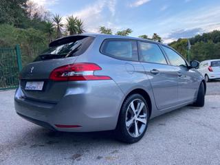 PEUGEOT 308 usata, con USB