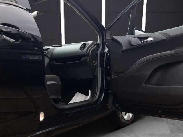 OPEL Meriva usata, con Controllo vocale