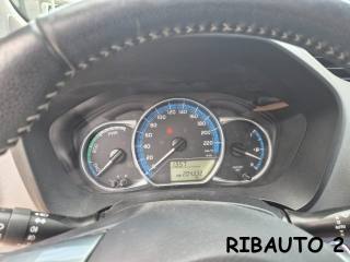 TOYOTA Yaris usata, con USB