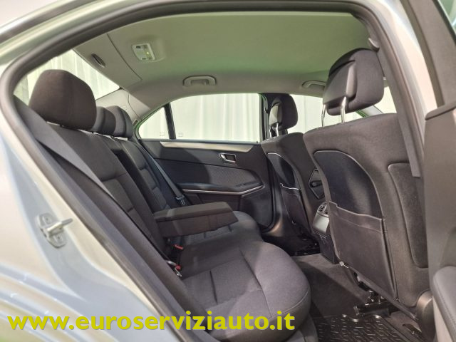 MERCEDES-BENZ E 220 usata, con Luci diurne