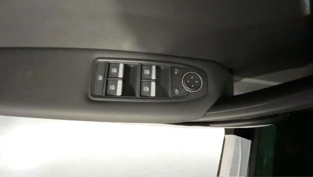 RENAULT Captur usata, con Sedile posteriore sdoppiato
