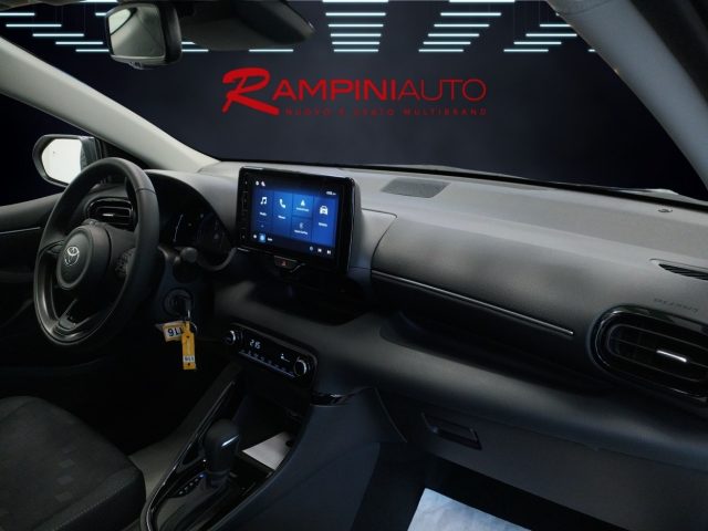 TOYOTA Yaris usata 18