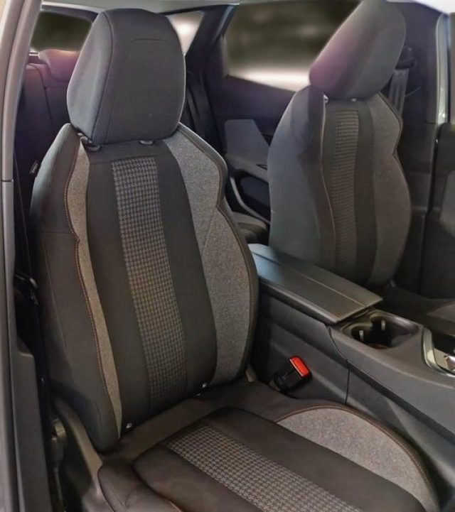 PEUGEOT 3008 usata, con Cruise Control
