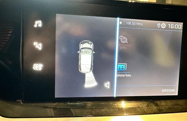 PEUGEOT 208 usata, con USB