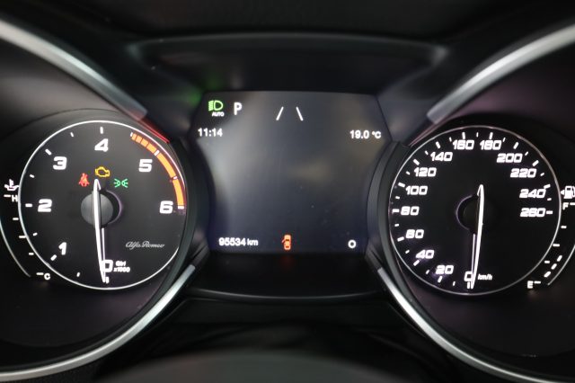 ALFA ROMEO Stelvio usata 6