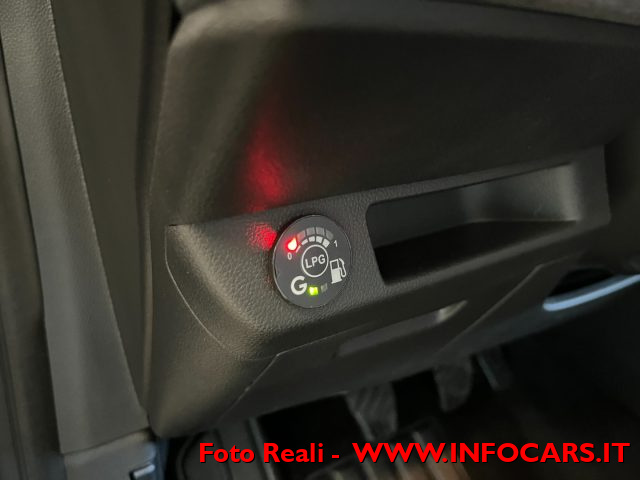 RENAULT Clio usata, con Specchietti laterali elettrici