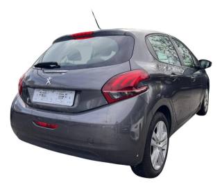 PEUGEOT 208 usata, con Airbag