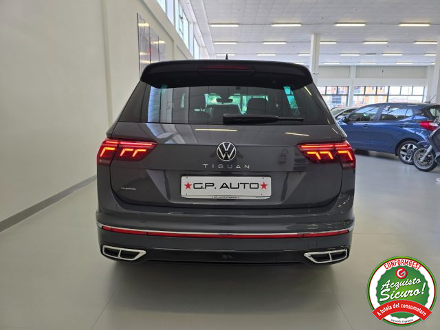 VOLKSWAGEN Tiguan usata, con Autoradio