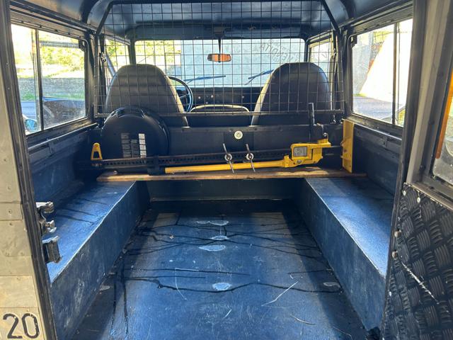 LAND ROVER Defender usata 6