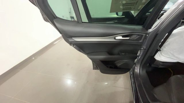 ALFA ROMEO Stelvio usata, con Fari LED