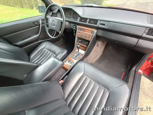 MERCEDES-BENZ E 300 usata, con Cerchi in lega
