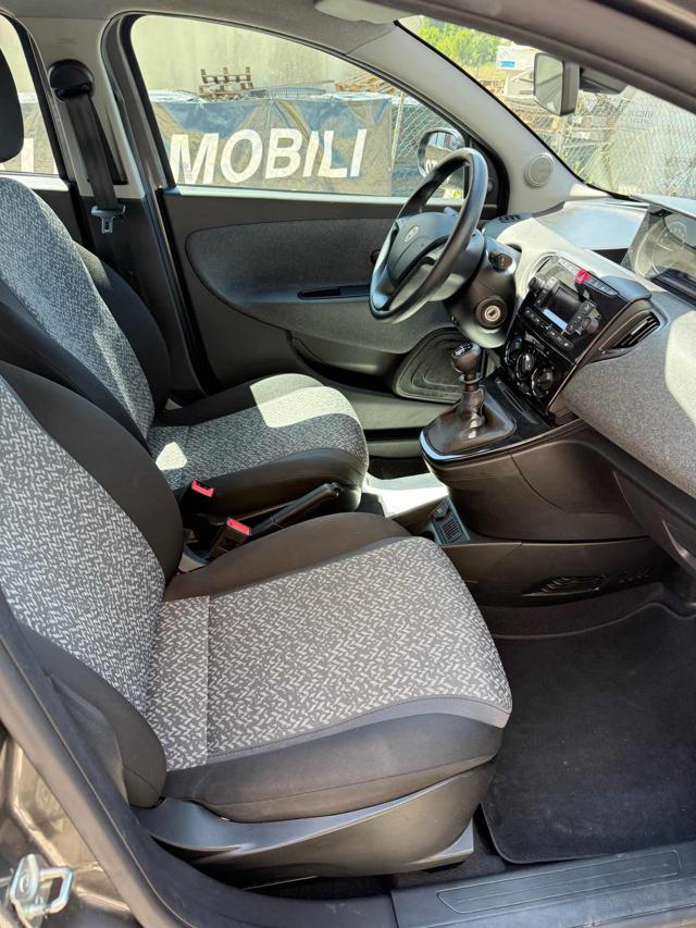 LANCIA Ypsilon usata, con ESP