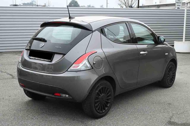 LANCIA Ypsilon usata, con Autoradio