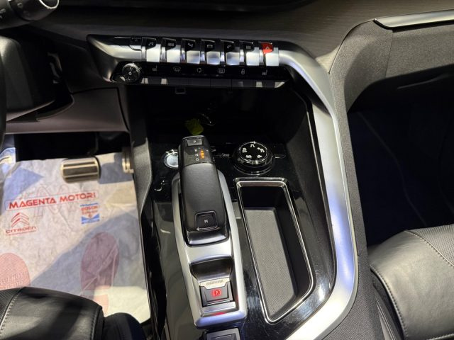 PEUGEOT 3008 usata, con Sensore di luce