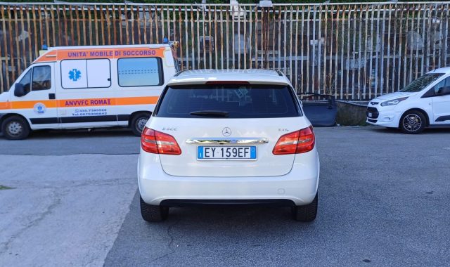 MERCEDES-BENZ B 200 usata, con Chiusura centralizzata