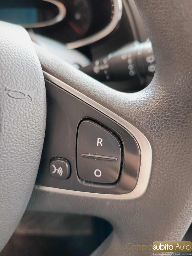 RENAULT Clio usata, con Specchietti laterali elettrici