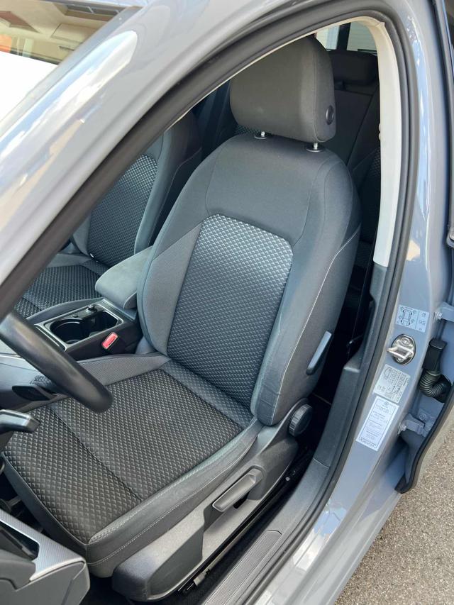 VOLKSWAGEN Golf usata, con Climatizzatore