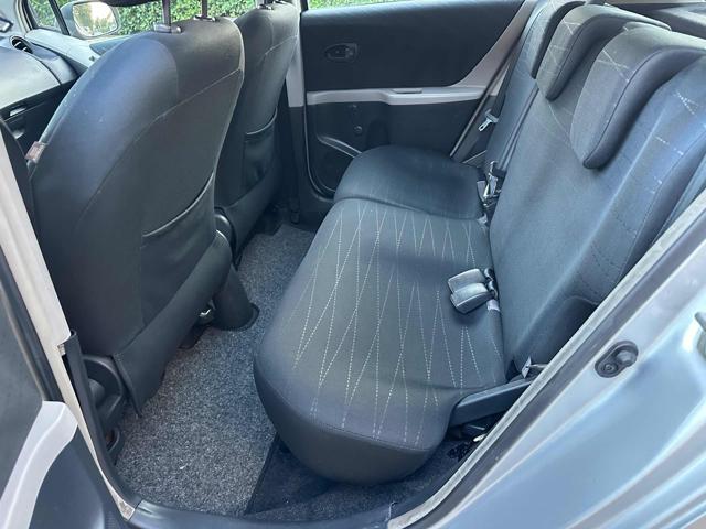 TOYOTA Yaris usata 15