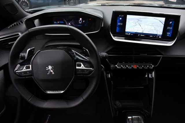 PEUGEOT 2008 usata, con Chiusura centralizzata