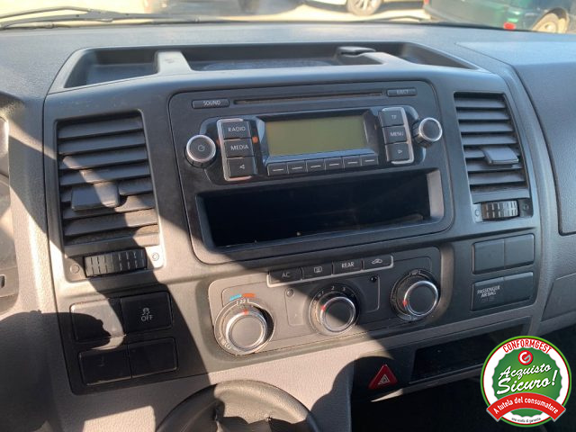 VOLKSWAGEN Multivan usata 15