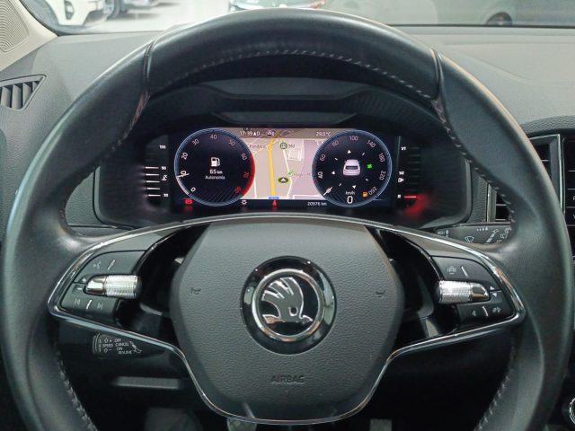 SKODA Karoq usata, con Autoradio digitale