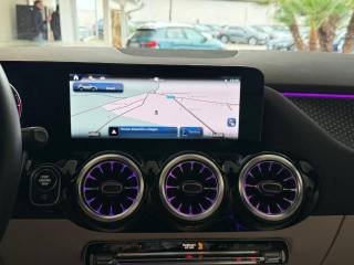 MERCEDES-BENZ GLA 180 usata, con Fari LED