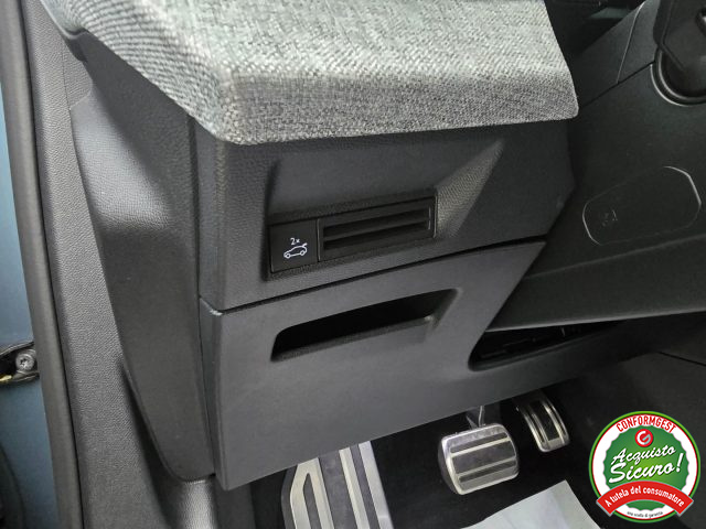 PEUGEOT 3008 usata, con Sistema di navigazione