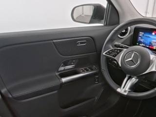 MERCEDES-BENZ GLA 180 usata, con Climatizzatore