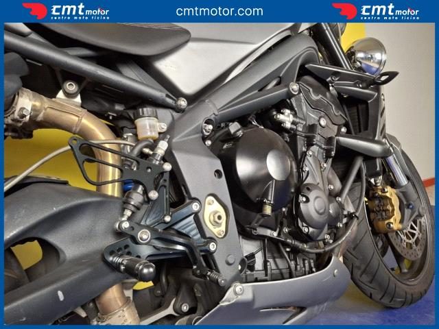 TRIUMPH Street Triple usata 11