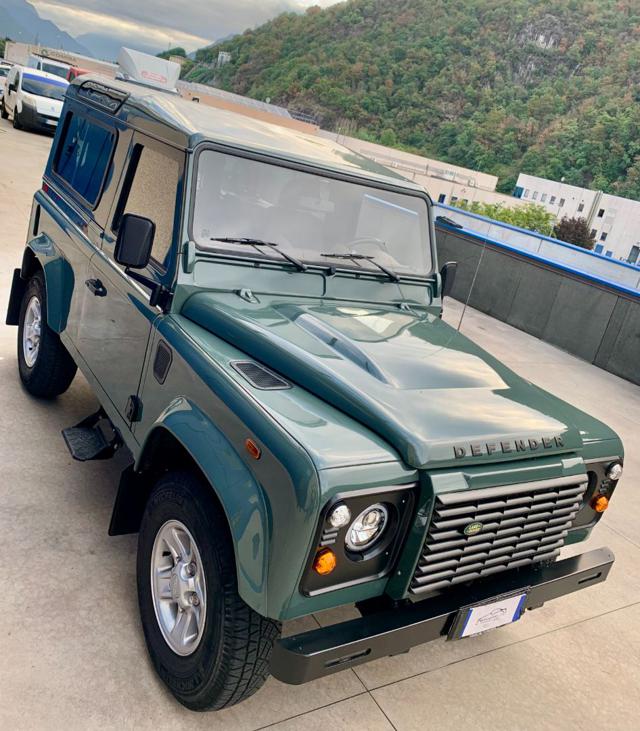 LAND ROVER Defender usata, con Bracciolo
