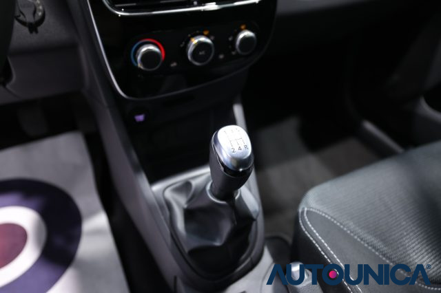RENAULT Clio usata 27