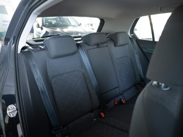 VOLKSWAGEN Golf usata, con Luci diurne LED