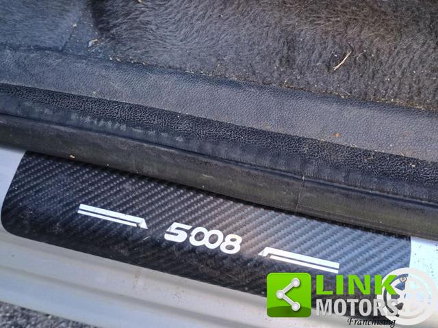 PEUGEOT 5008 usata, con Park Distance Control