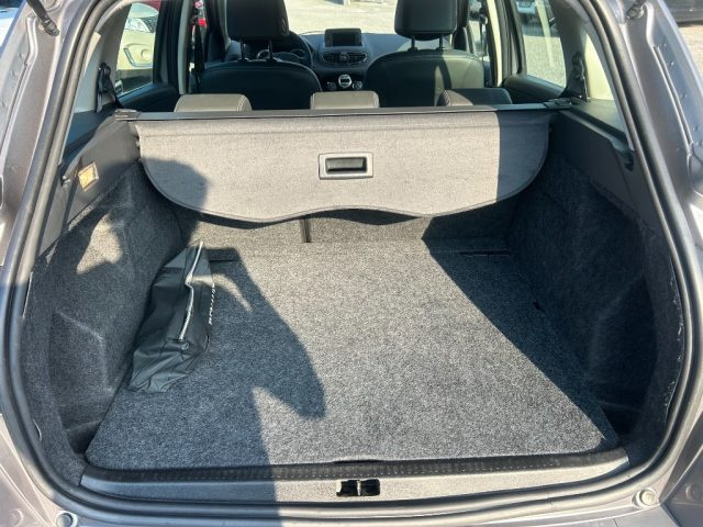 RENAULT Clio usata, con Specchietti laterali elettrici