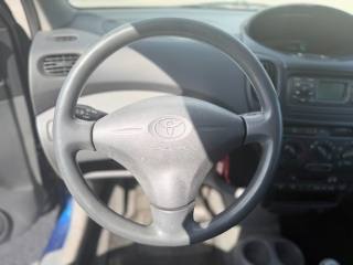 TOYOTA Yaris usata 21