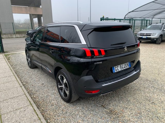 PEUGEOT 5008 usata, con Boardcomputer