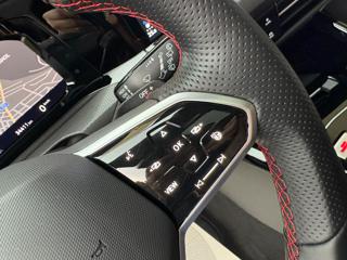 VOLKSWAGEN Golf usata, con Touch screen