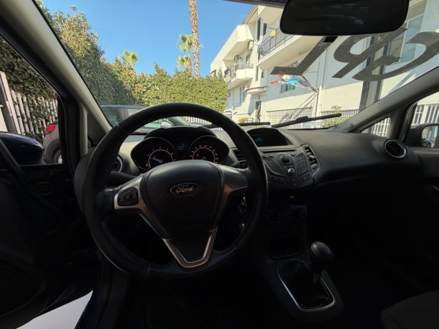 FORD Fiesta usata, con Bluetooth