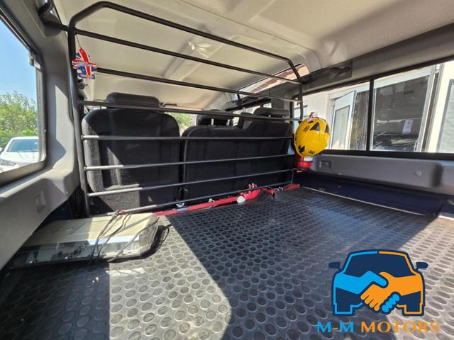LAND ROVER Defender usata, con Monitoraggio pressione pneumatici