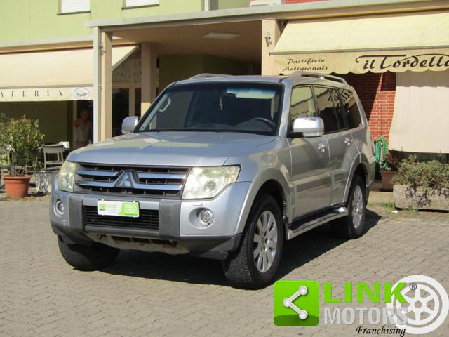 MITSUBISHI Pajero usata, con Airbag