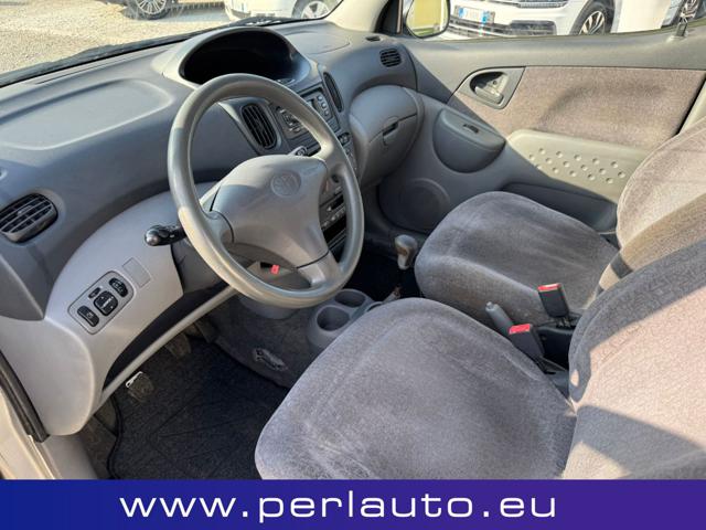 TOYOTA Yaris usata, con Chiusura centralizzata