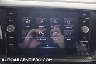 VOLKSWAGEN T-Cross usata, con USB