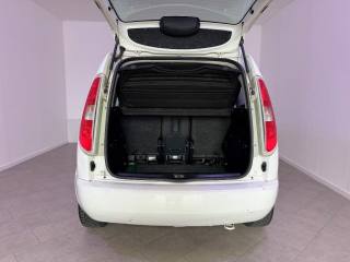 SKODA Roomster usata 11