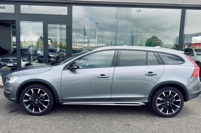 VOLVO V60 Cross Country usata, con Airbag laterali