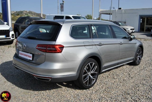 VOLKSWAGEN Passat usata, con USB